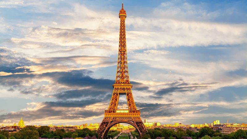 Fremdsprachen eiffel-tower