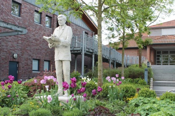 cropped-Roepke-Statue-scaled-1