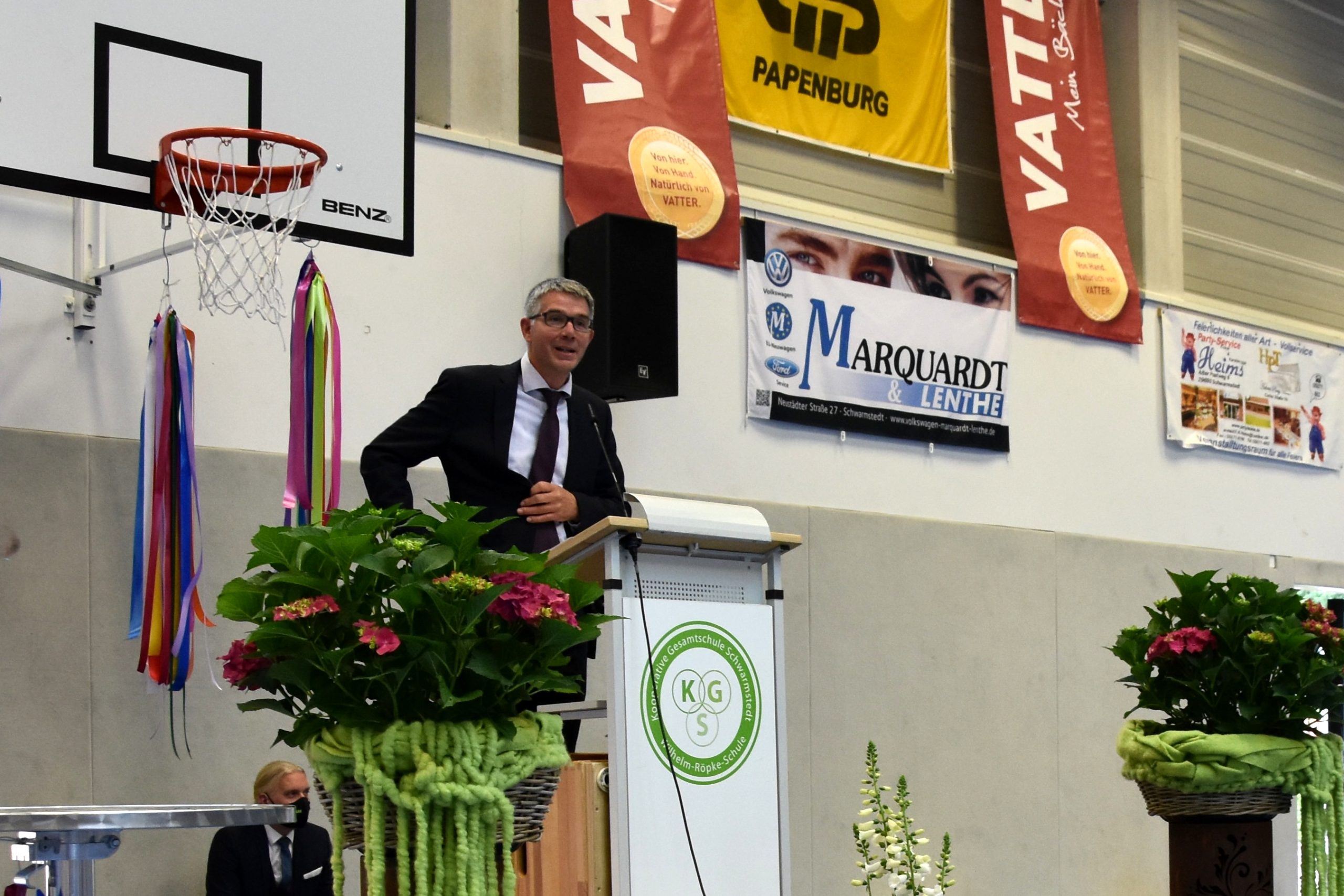 Mehr über den Artikel erfahren Abschied mit Abstand