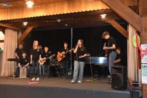 Die Kaluza-Band auf der Bühne im Uhle-Hof