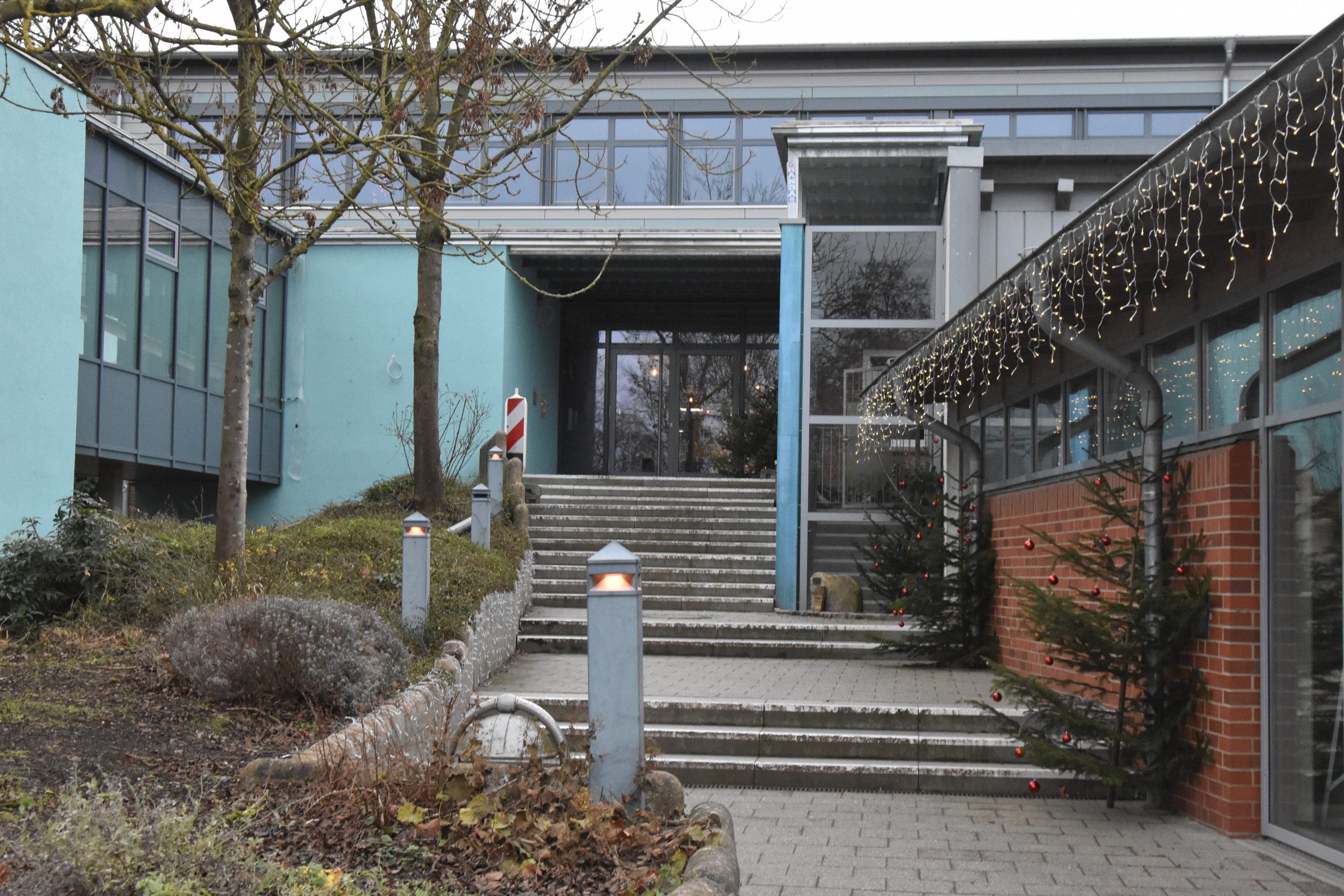 Mehr über den Artikel erfahren Neueröffnung des Haupteingangs