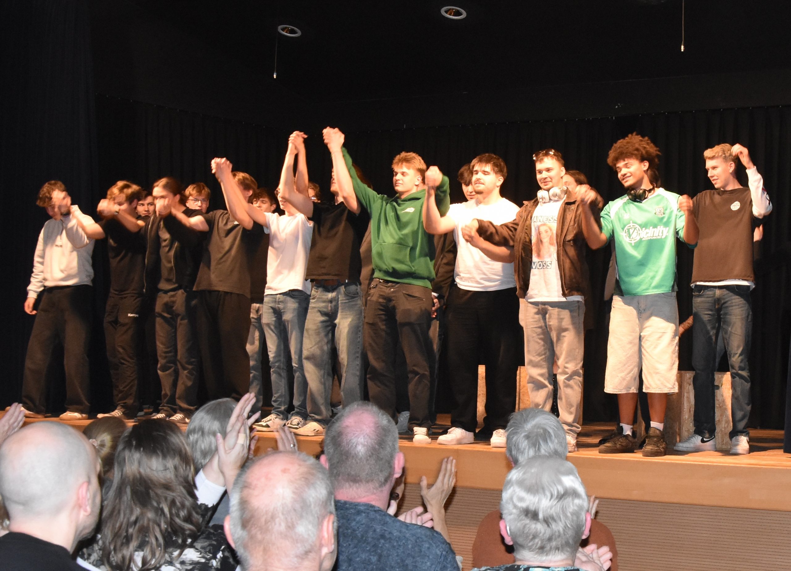 und auch hier: Beifall.