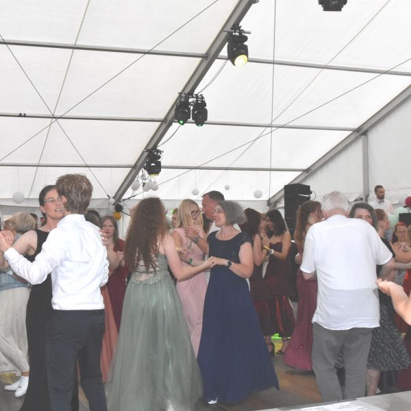 Abschlussball – Tanzen für alle Generationen